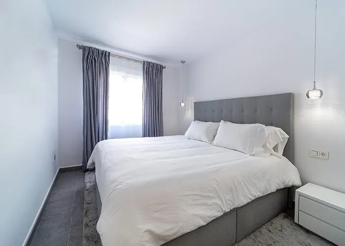 By Riva - Modern, Contemporary 3bed Dama De Noche Puerto Banus Apartman Marbella
