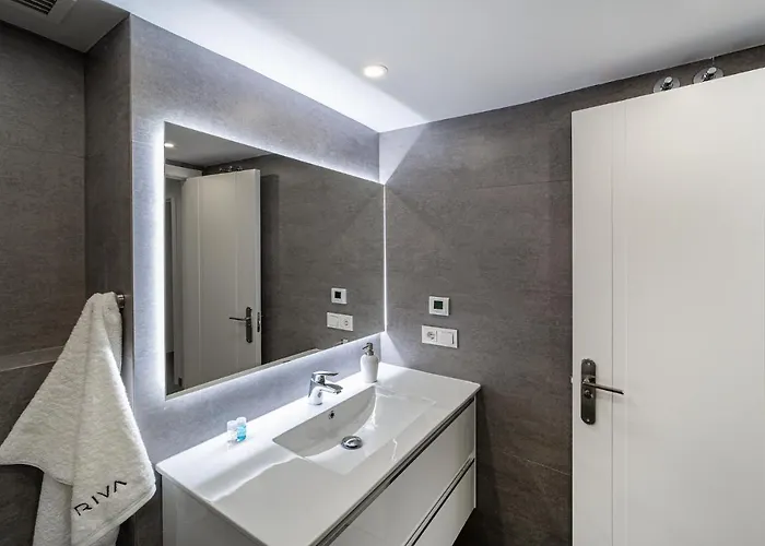 By Riva - Modern, Contemporary 3bed Dama De Noche Puerto Banus Marbella