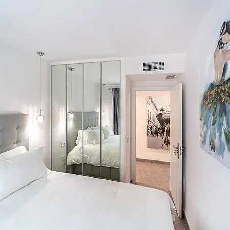 By Riva - Modern, Contemporary 3bed Dama De Noche Puerto Banus Apartment *